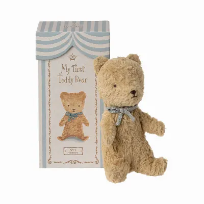 My first teddy , Sand
