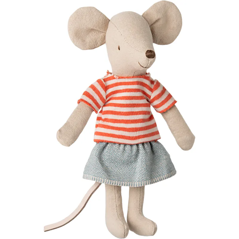 Sister Mouse, Big sister